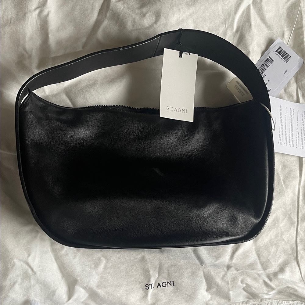 NWT St. Agni soft arc leather shoulder bag, black - Picture 2 of 8